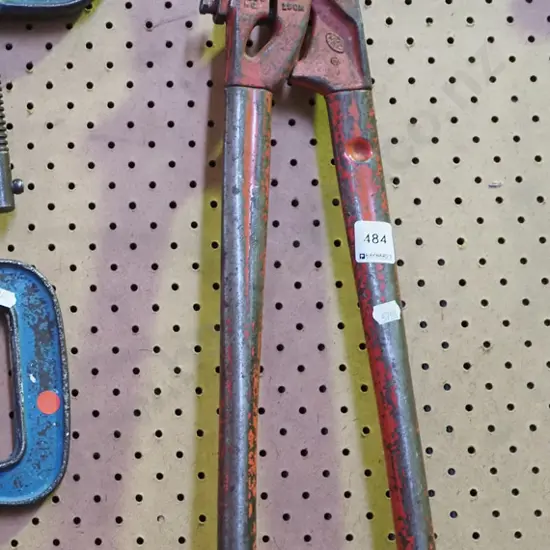 bolt cutters