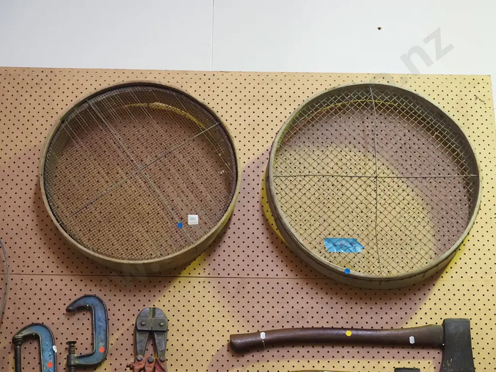 2x garden sieves - blue dots Image 1++