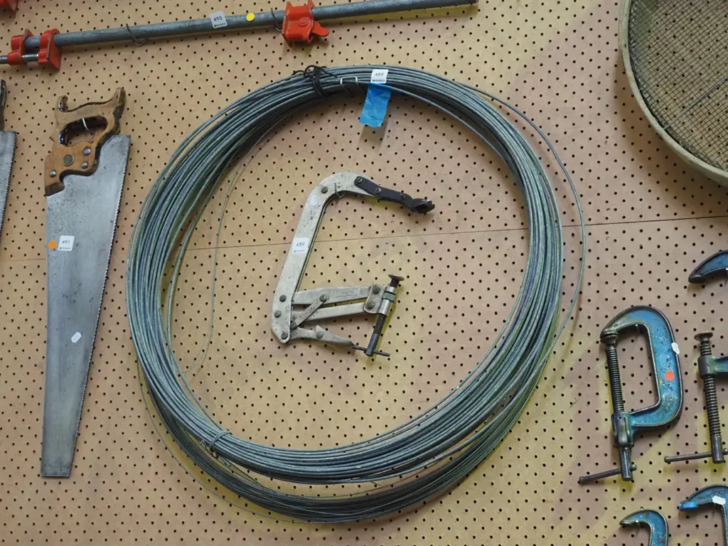 coil of wire Image 1++