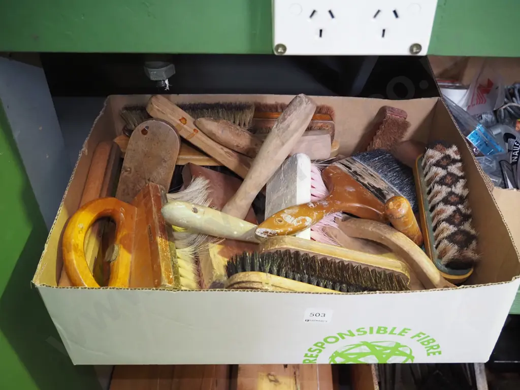 box; brushes Image 1++