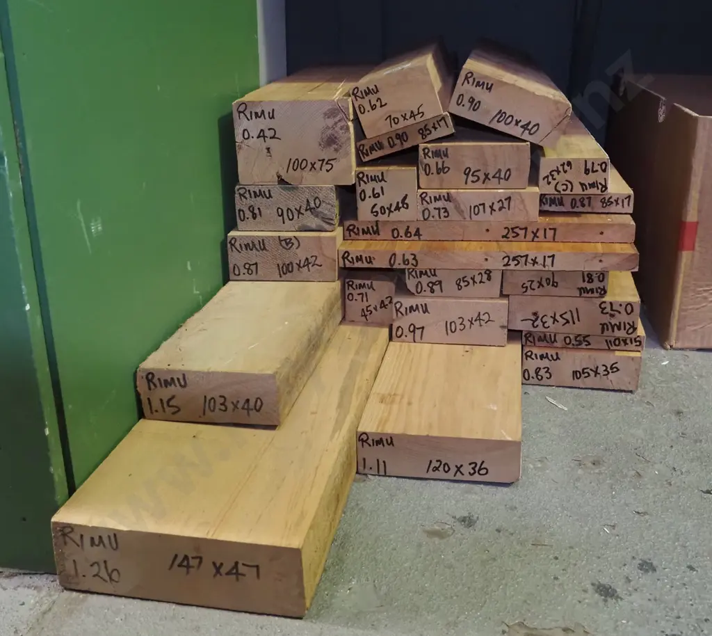 various lengths of dressed rimu Image 1++