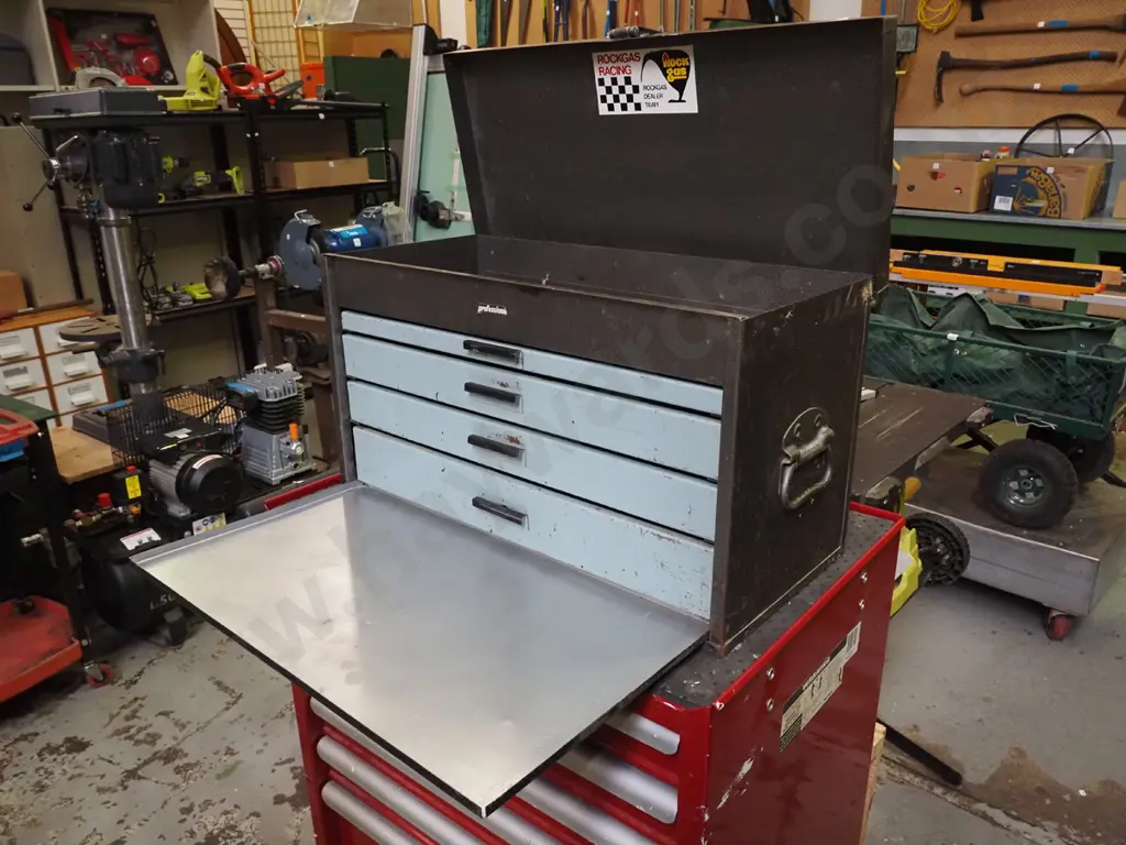 Champion drop front tool chest Image 1++