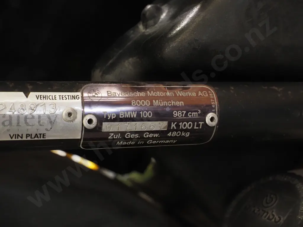 BMW K  100 LT - touring motor bike, plate number 4IUQG, registration on hold, last WOF Sept 12th - 2009 Image 1++