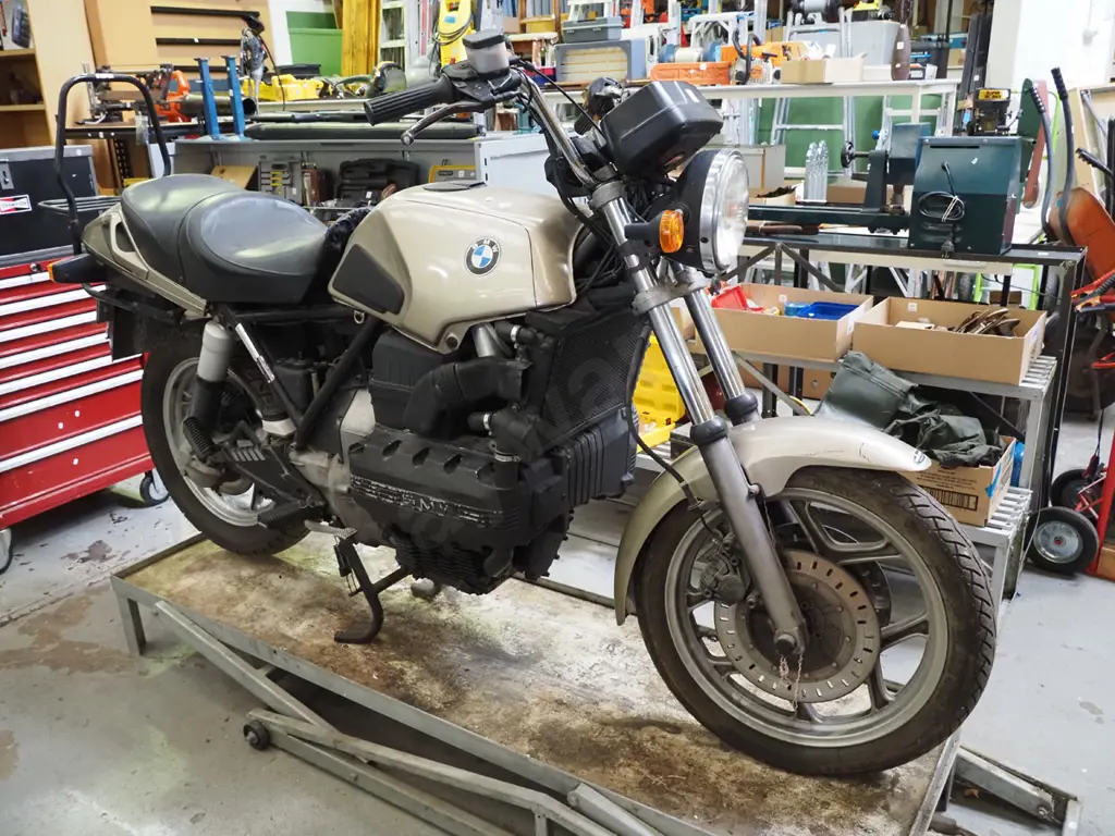BMW K  100 LT - touring motor bike, plate number 4IUQG, registration on hold, last WOF Sept 12th - 2009 Image 1++