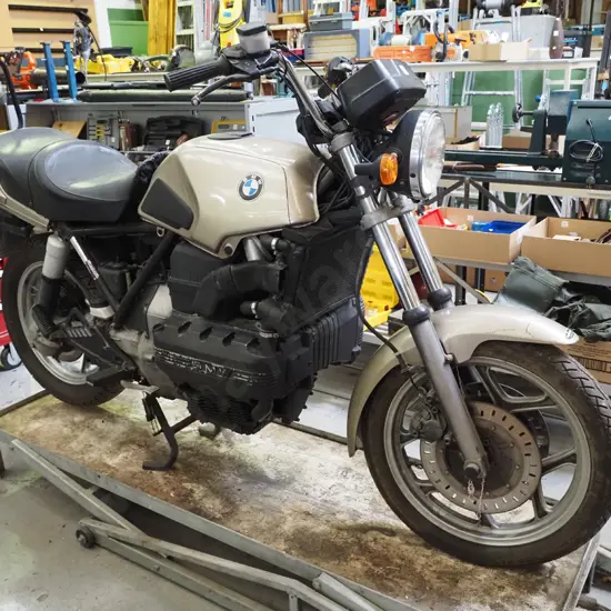 BMW K  100 LT - touring motor bike, plate number 4IUQG, registration on hold, last WOF Sept 12th - 2009