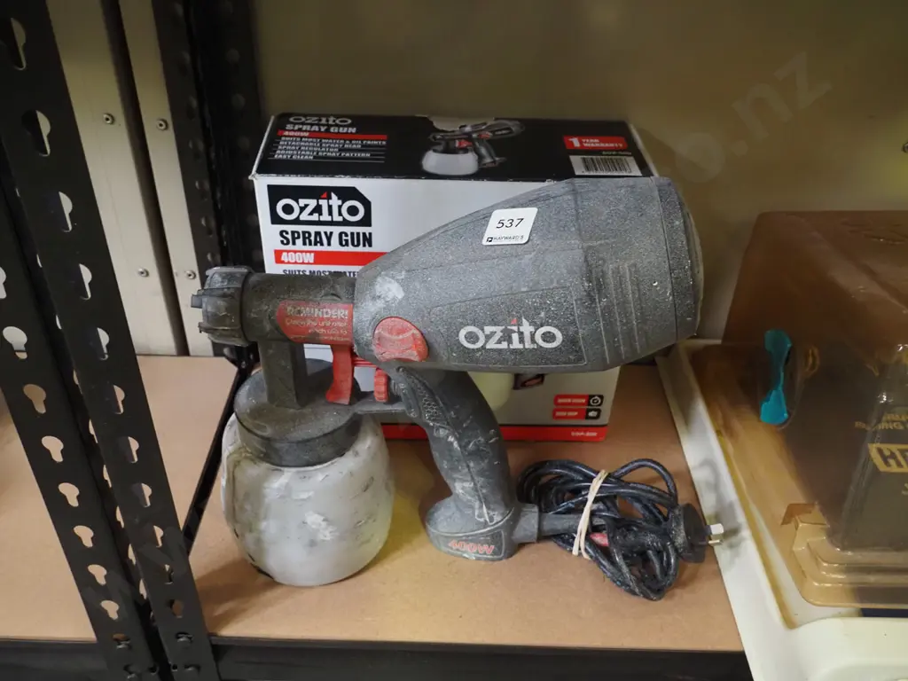 Ozito spray gun Image 1++