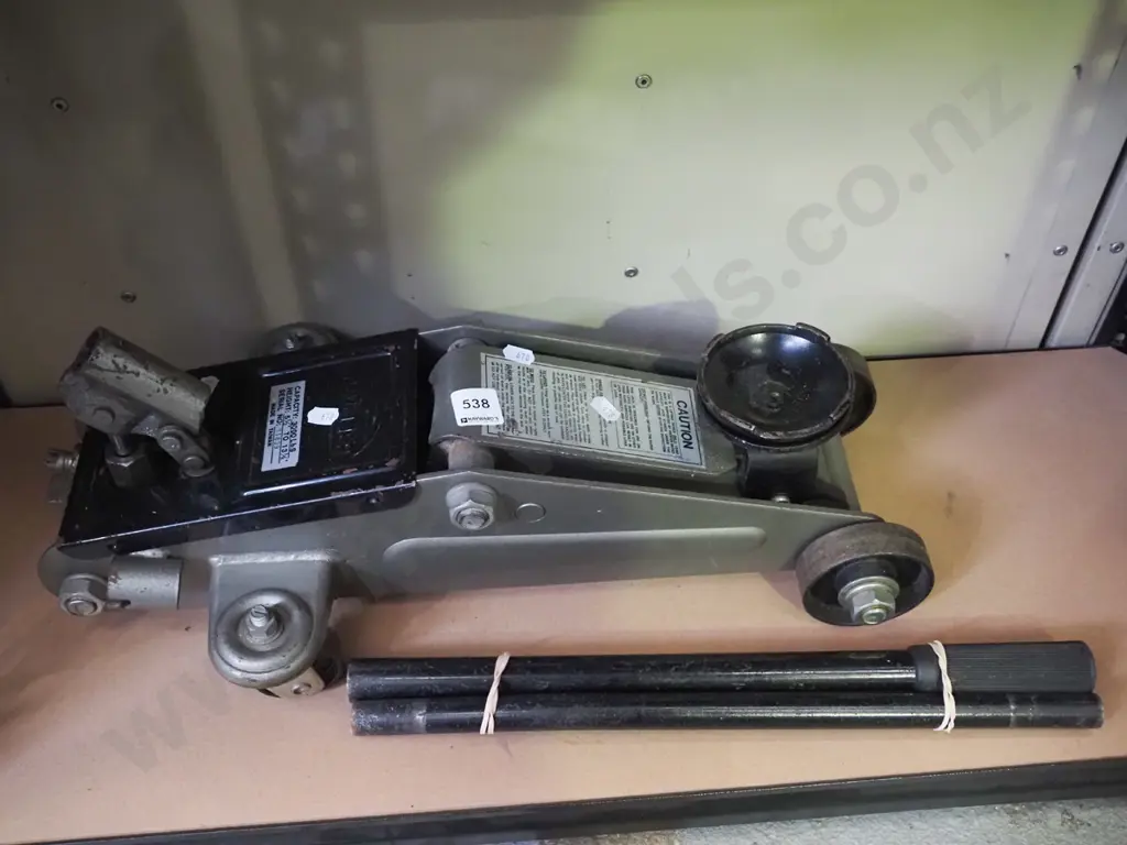trolley jack Image 1++