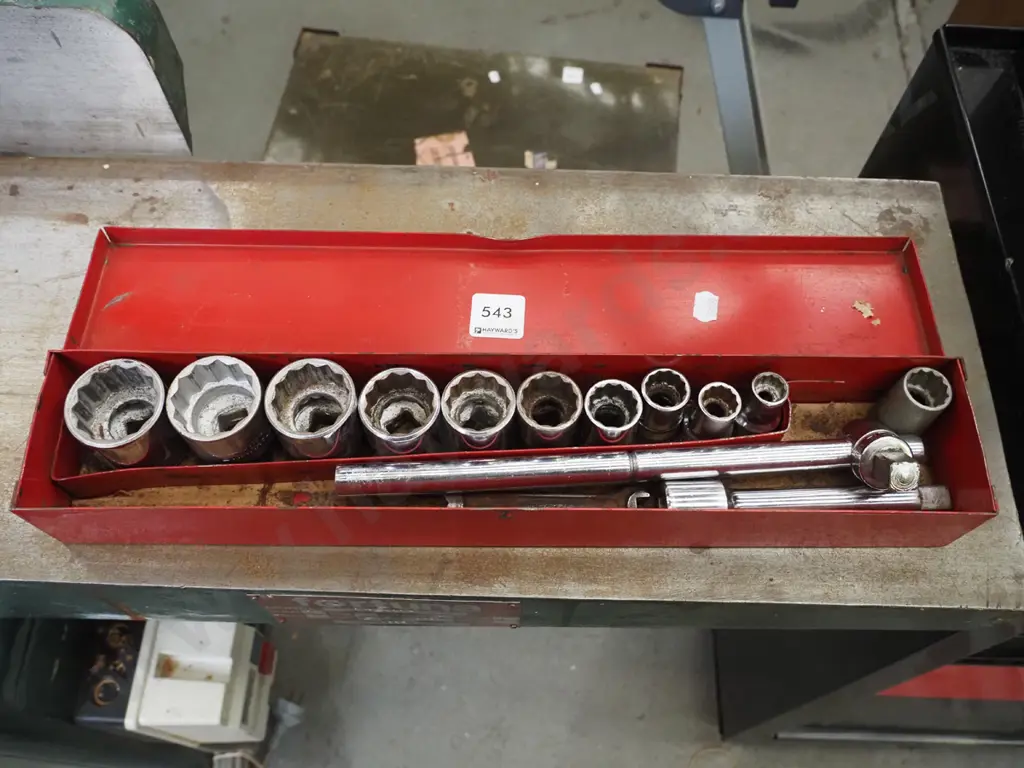 metal cased socket set Image 1++