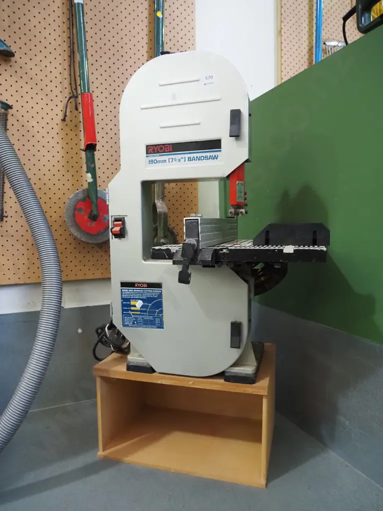 Ryobi 190mm band saw Image 1++