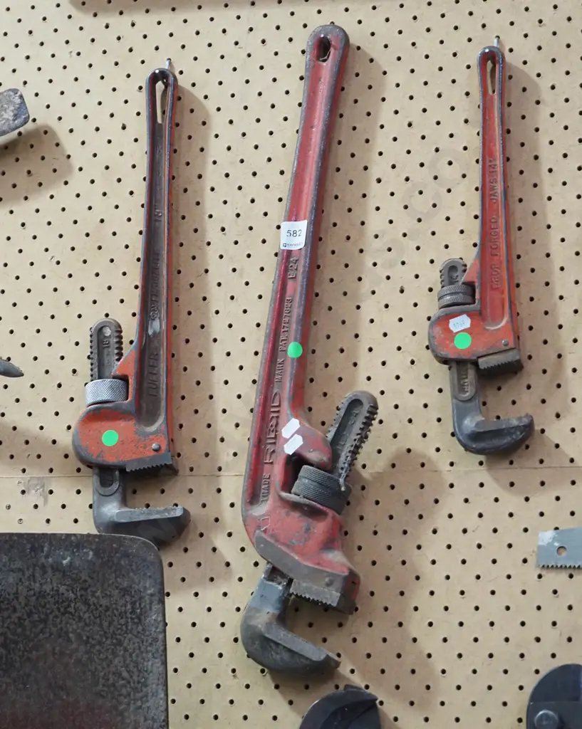 3x plumber's stilsons - green dots Image 1++