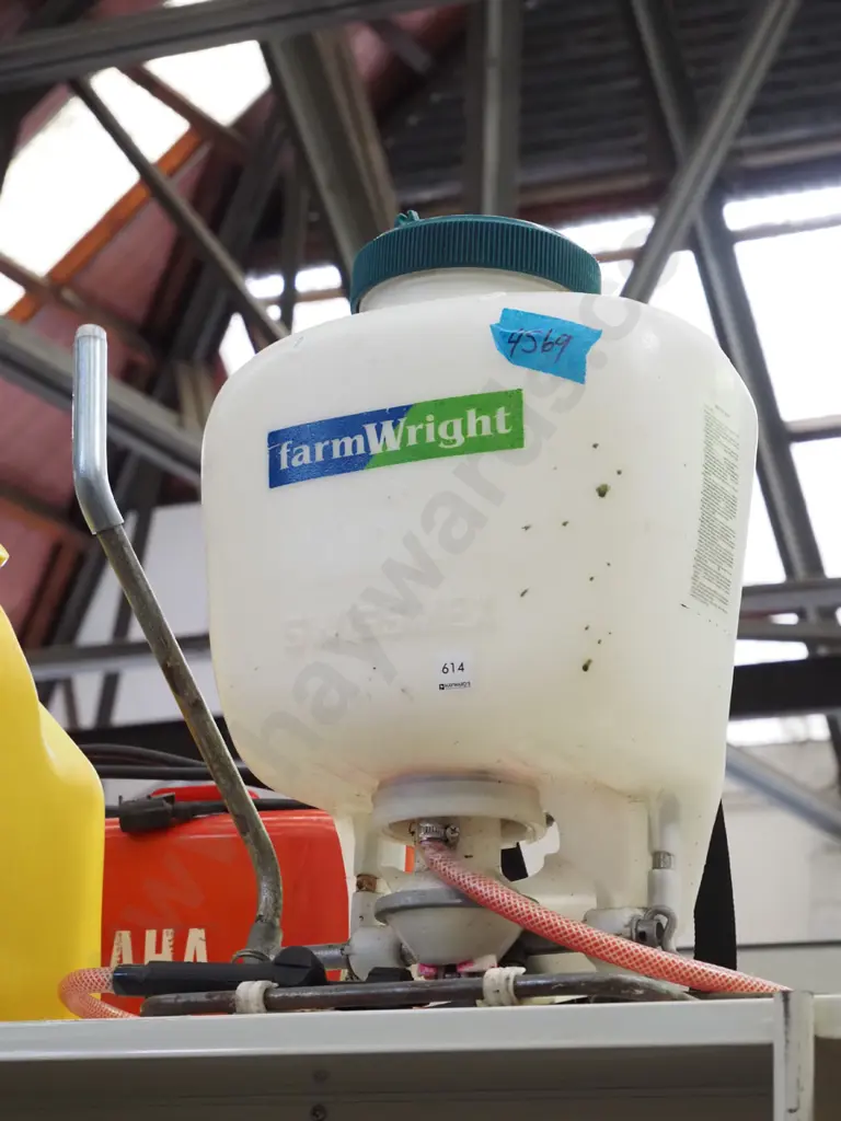 Swissmex 20L backpack sprayer Image 1++