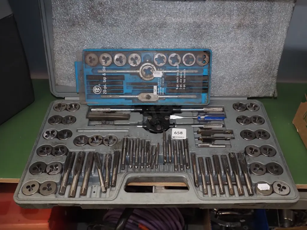 2x small tap and die sets Image 1++