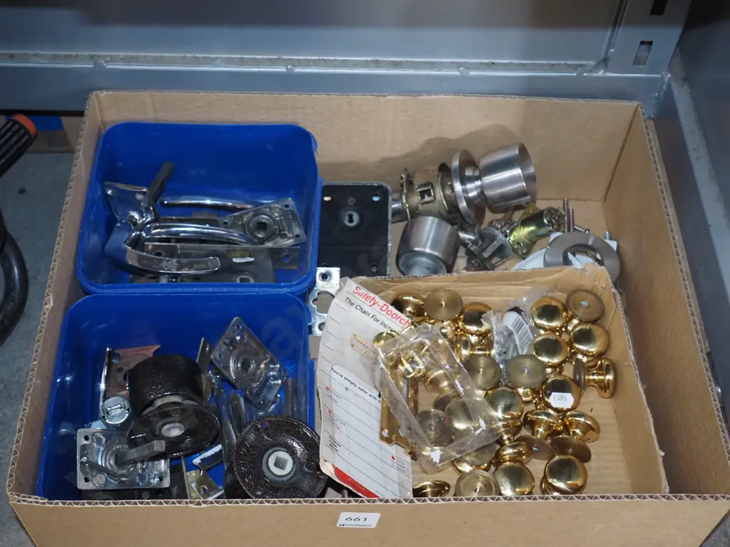 cupboard door, door hardware Image 1++
