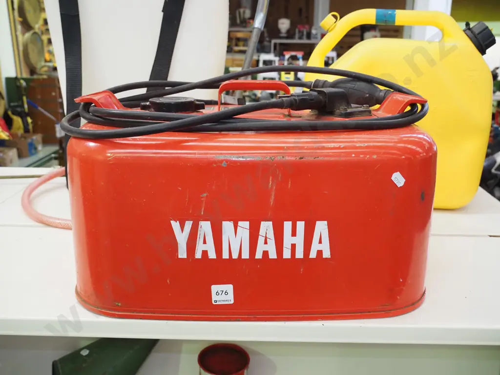 Yamaha boat petrol tank Image 1++