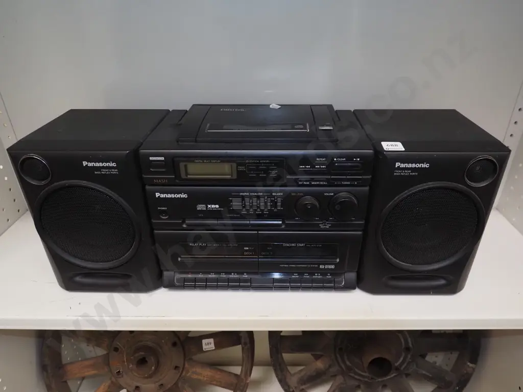 Panasonic radio cassette player Image 1++