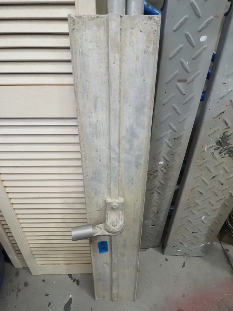 concrete bull float Image 1++