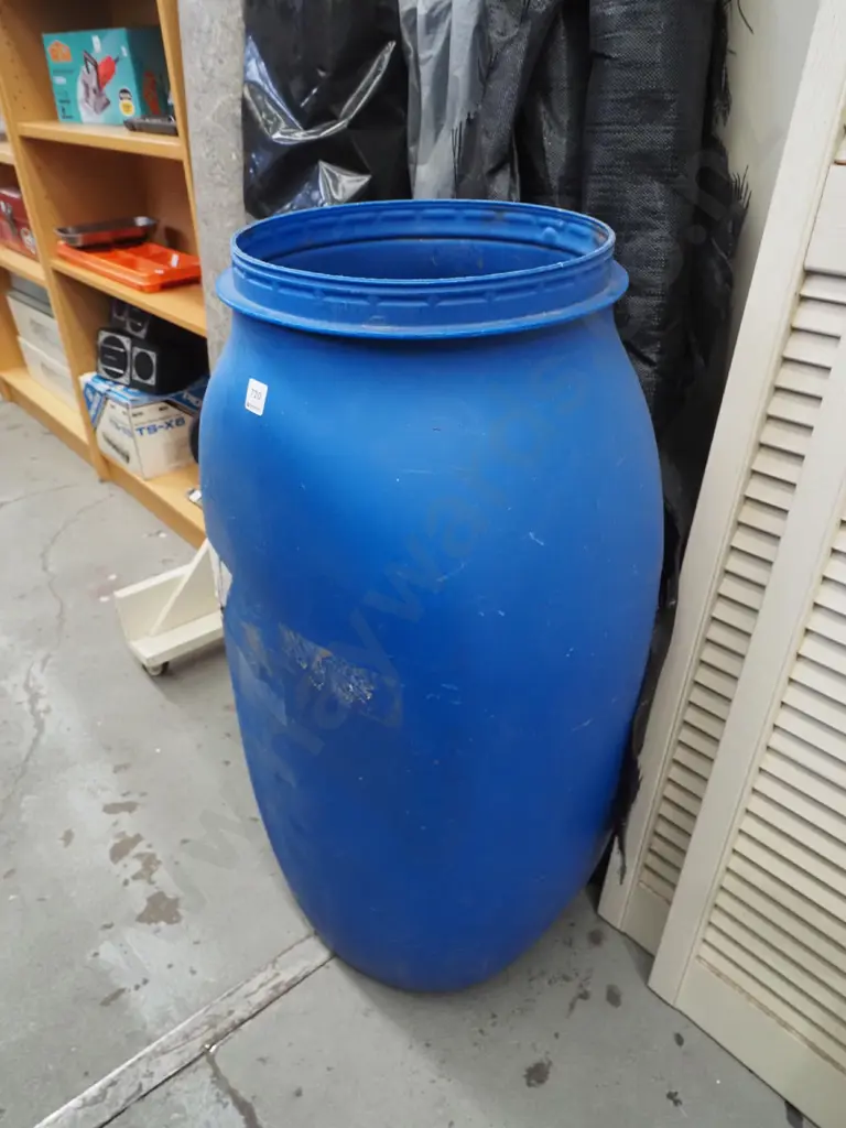 tall blue plastic drum H-900 Image 1++