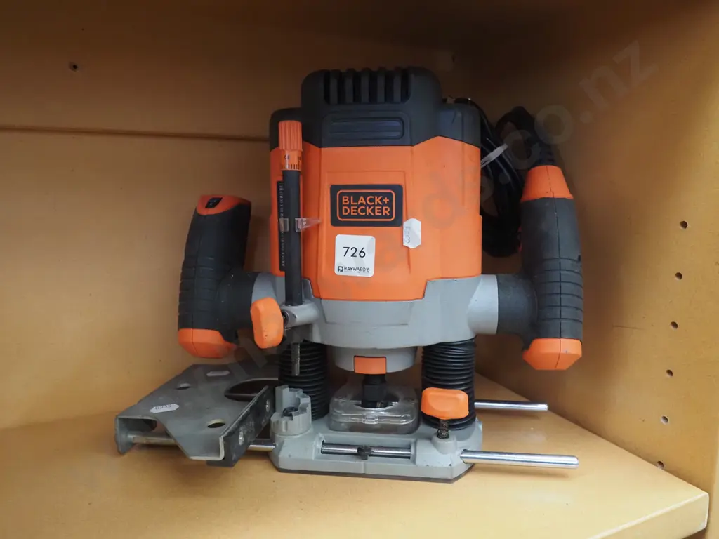 BD plunge router Image 1++