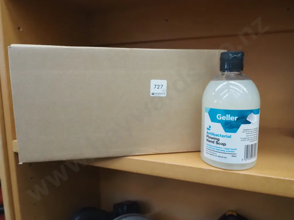 box; Geller antibacterial hand soap Image 1++