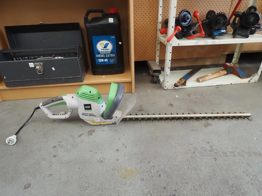 Yat corded hedge trimmers Image 1++