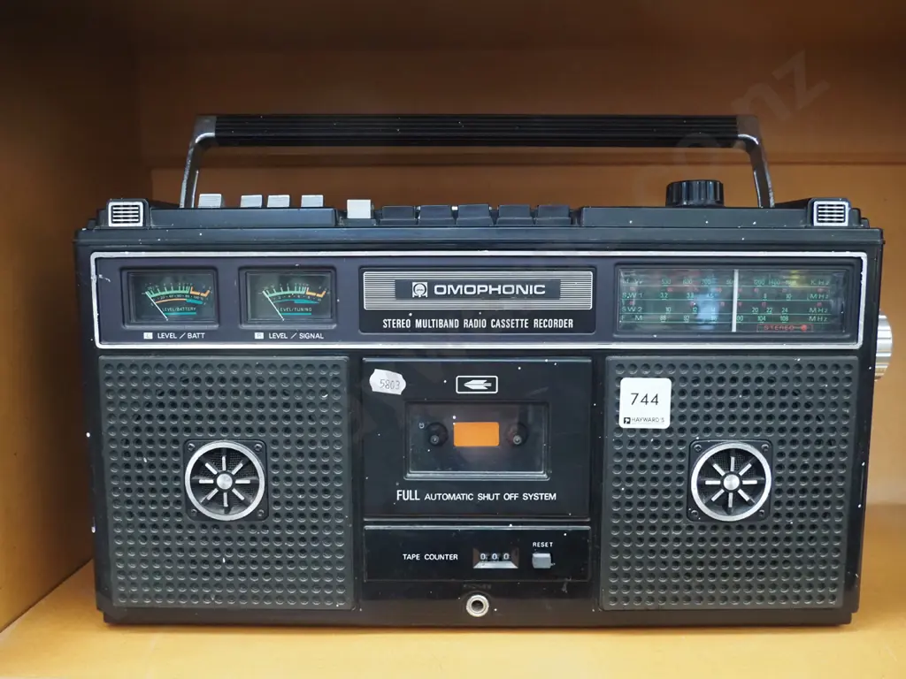 Omophonic radio cassette player Image 1++