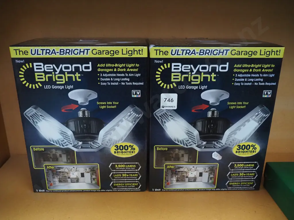 2x boxed Beyond Bright Led garage light fittings - screws into socket, not bayonet Image 1++