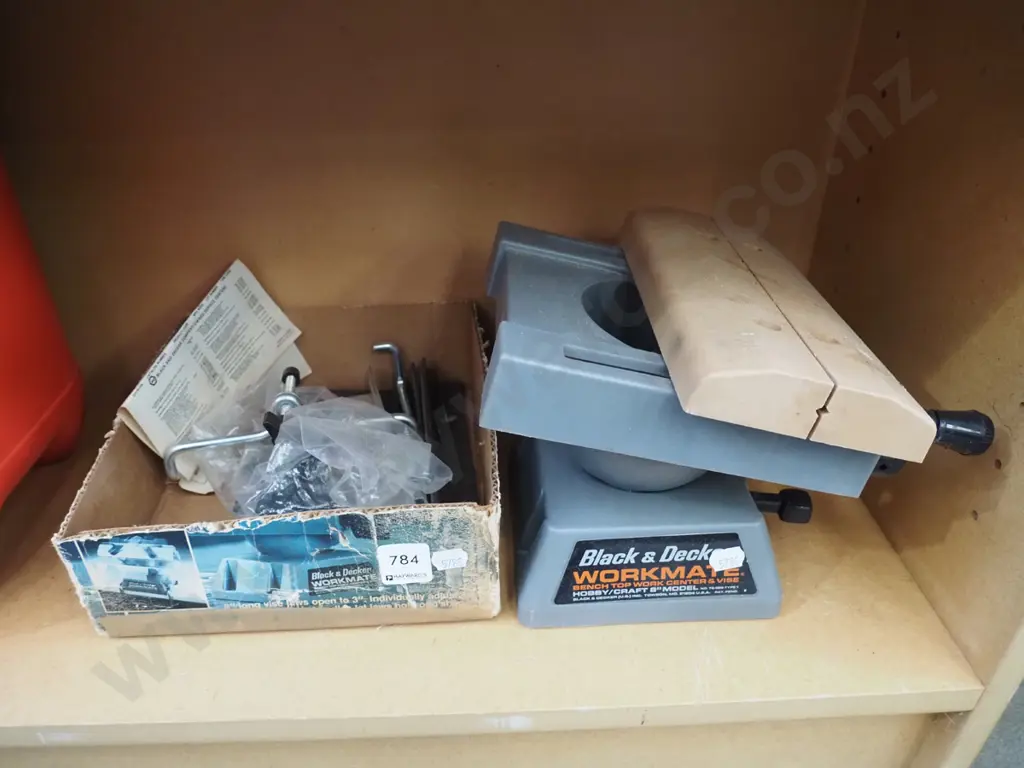 Black & Decker bench top work centre, accessories Image 1++