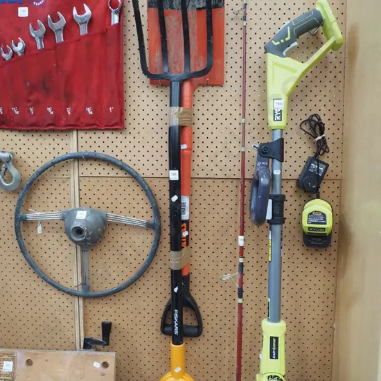 garden spade, fork