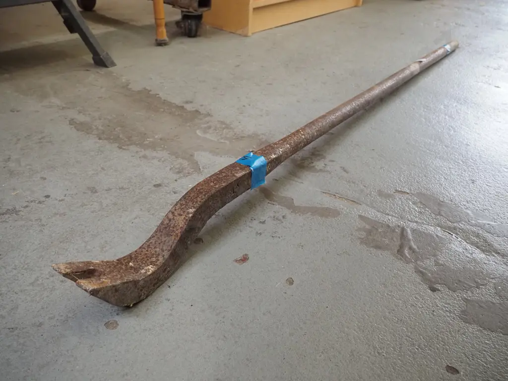 heavy duty prying bar Image 1++