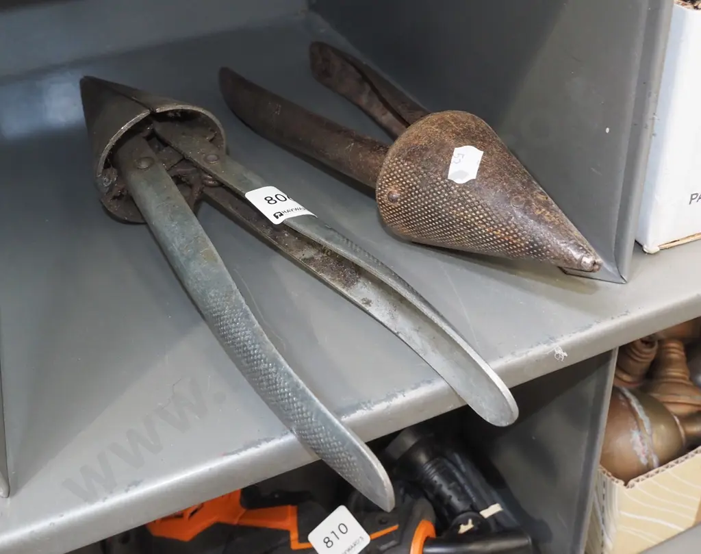 pair of vintage plumbers lead pipe pliers Image 1++