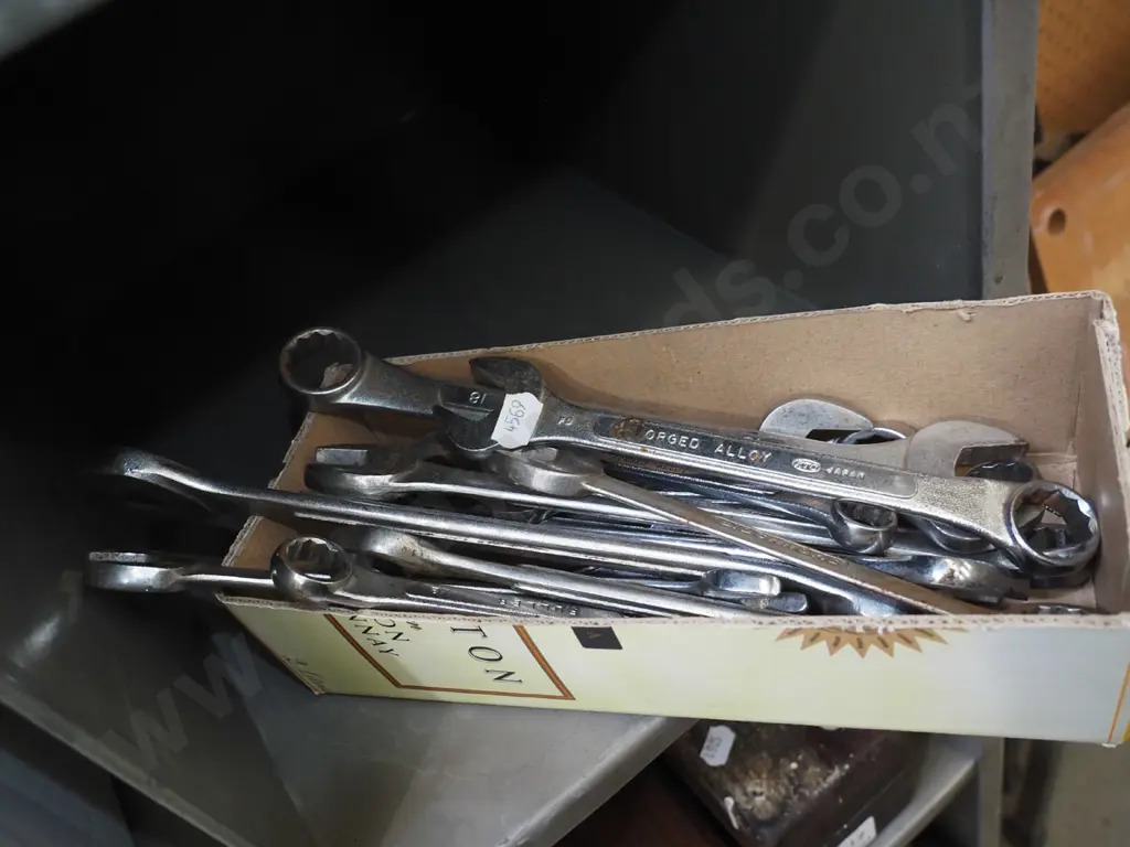 box; open end ring spanners Image 1++