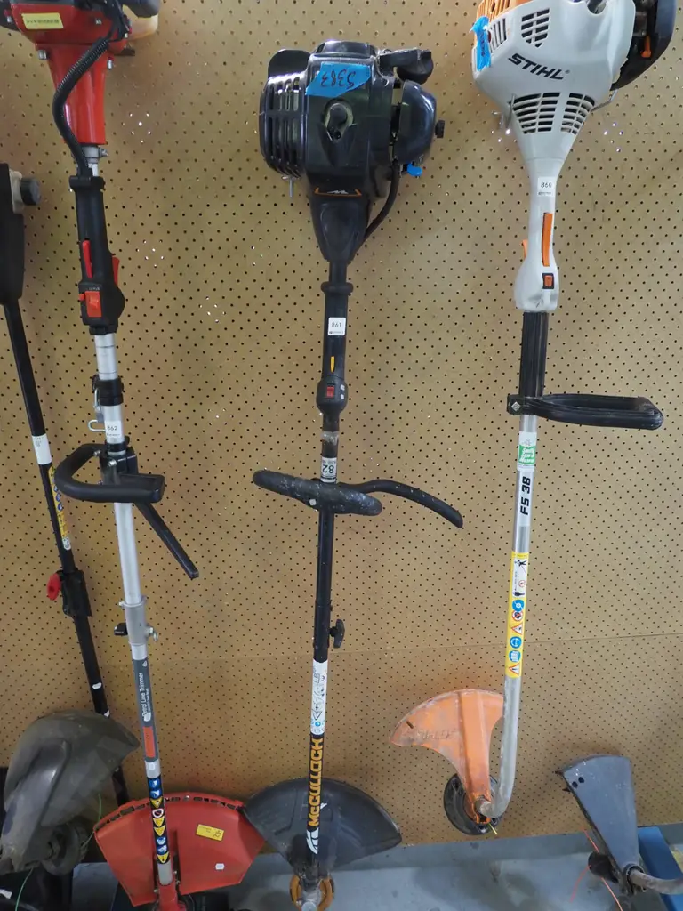 McCulloch 2 stroke line trimmer Image 1++