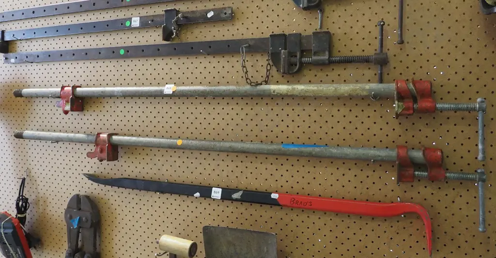 2x pipe clamps orange dots Image 1++