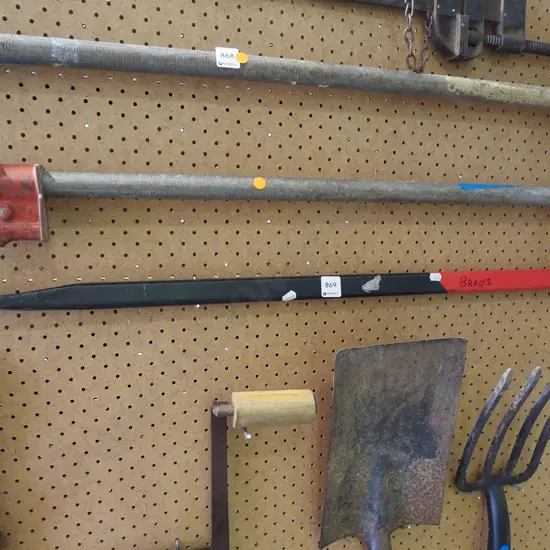 wrecking bar