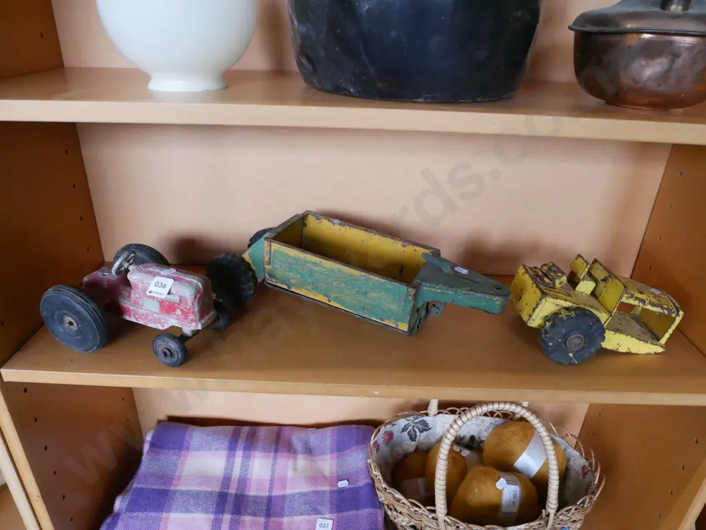 Fun Ho tractor, restorer's truck and trailer unit Image 1++