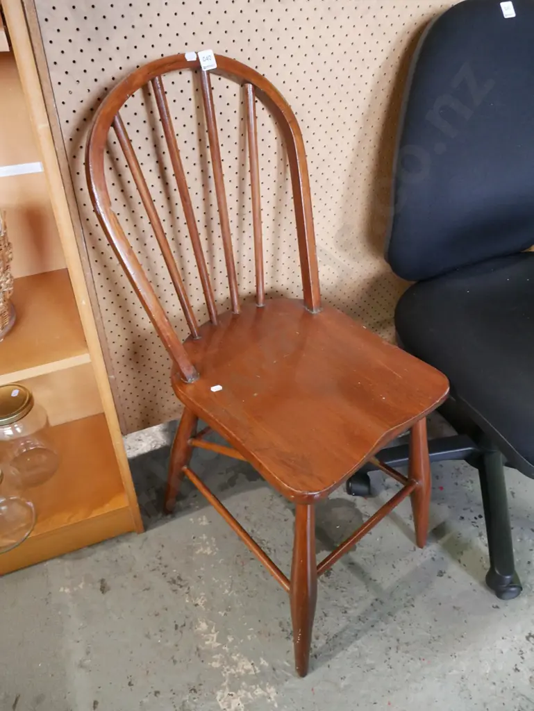 bentwood chair Image 1++