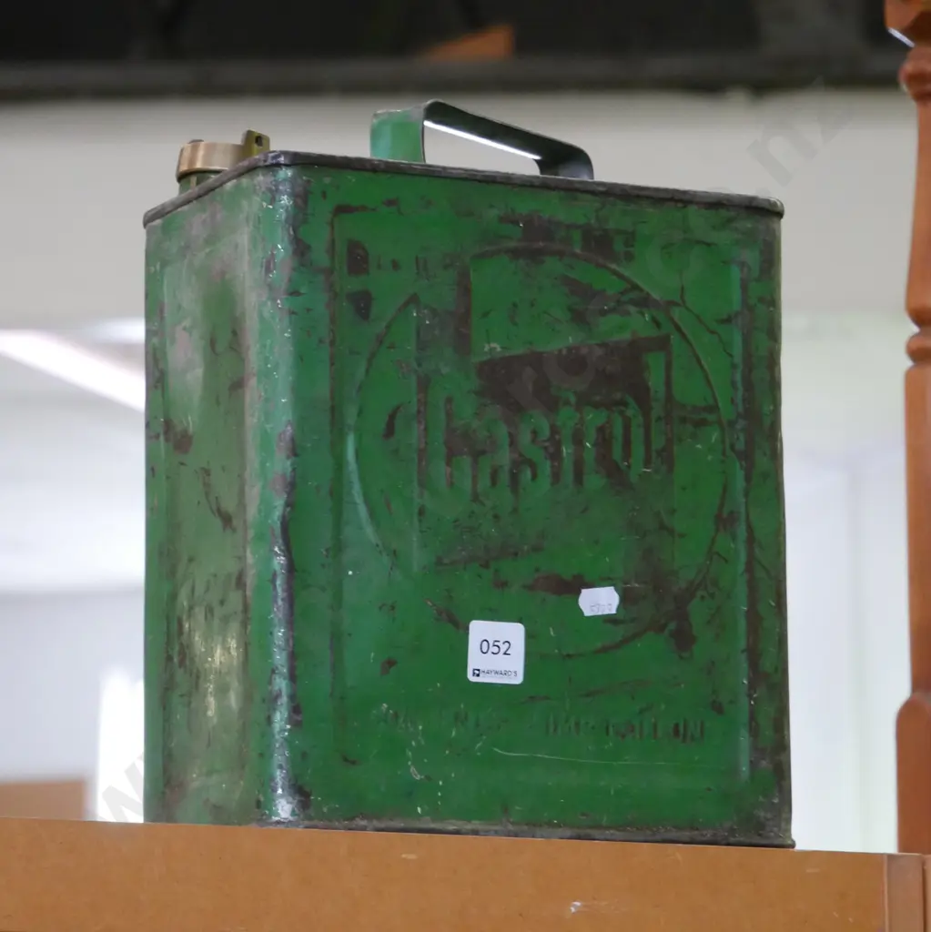vintage Castrol oil tin Image 1++