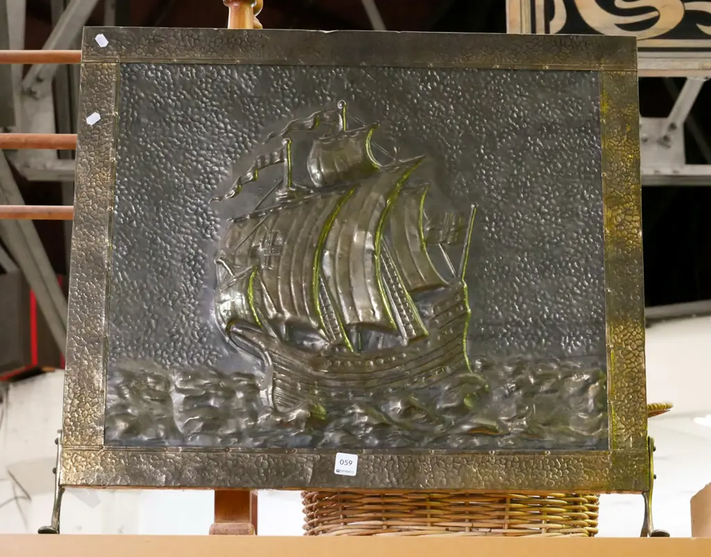 beaten brass fire screen, galleon Image 1++