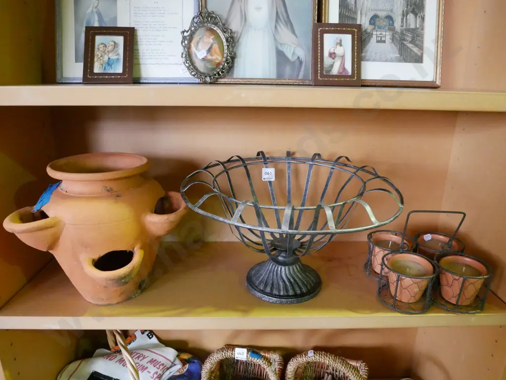 wrought metal fruit, small planter, 4x candles Image 1++