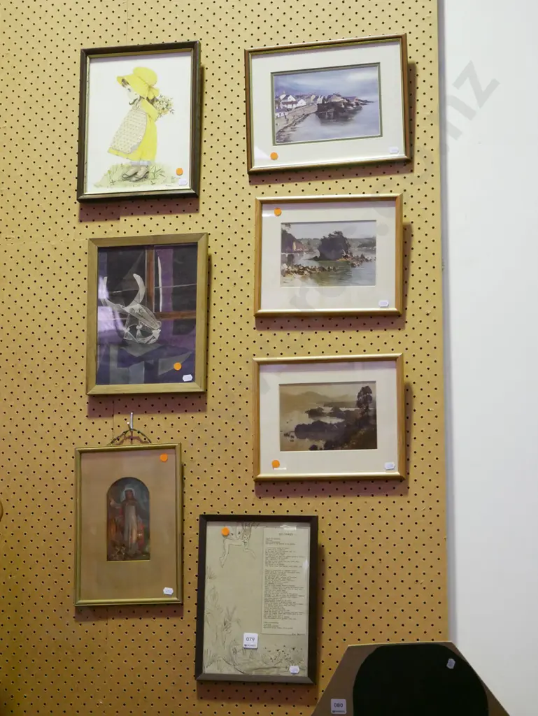 7x framed prints - orange dots Image 1++