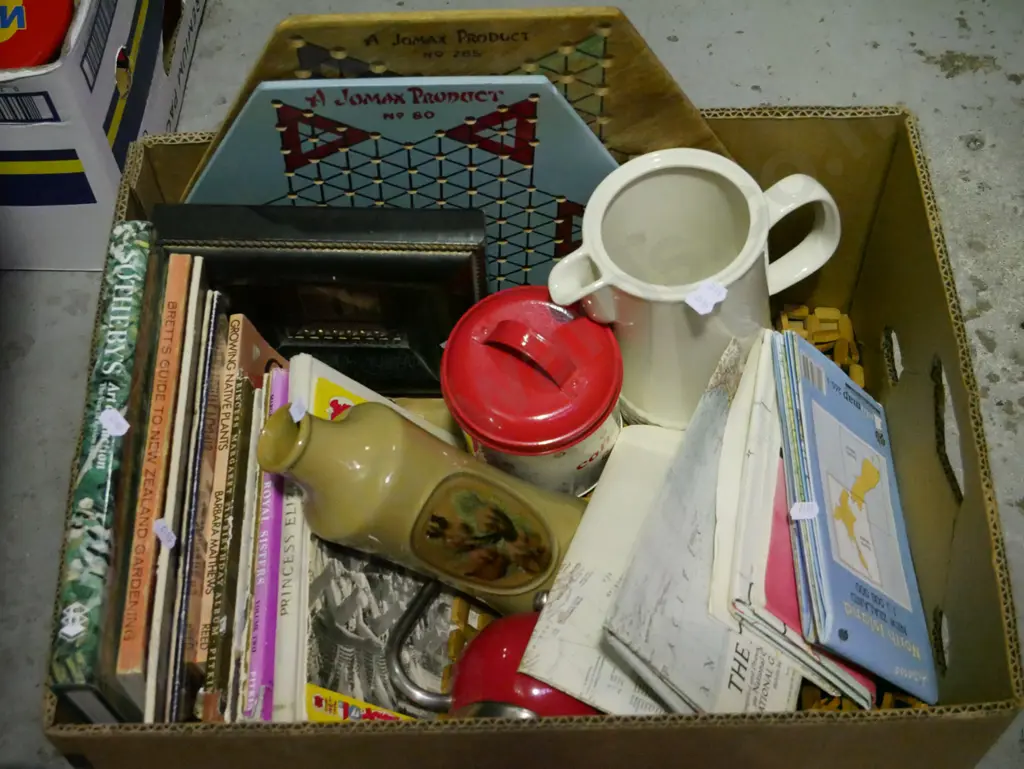 box; various books, maps, jugs etc Image 1++