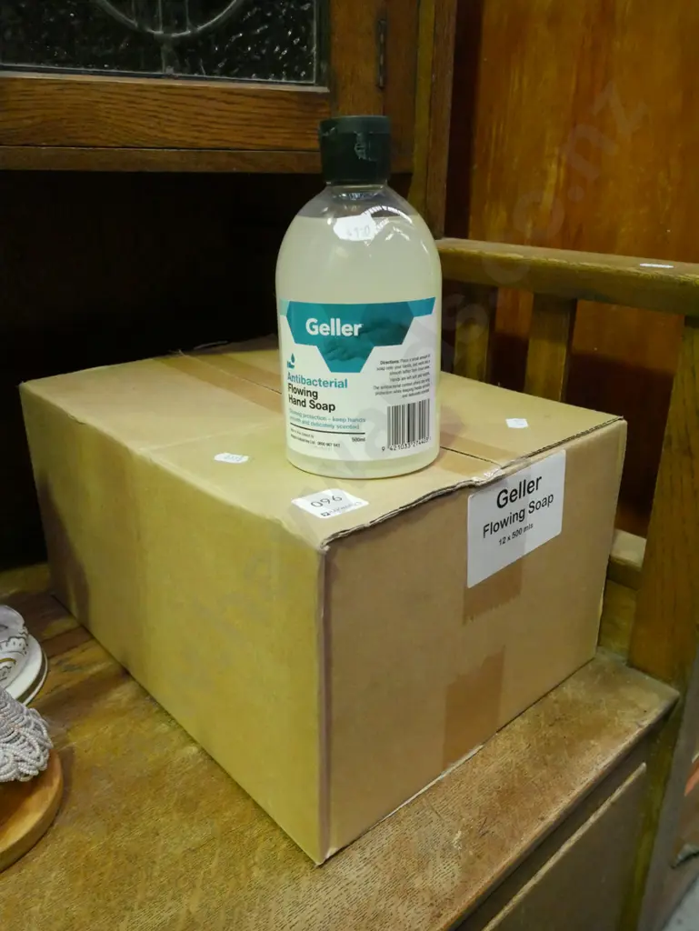 box; Geller antibacterial soap Image 1++