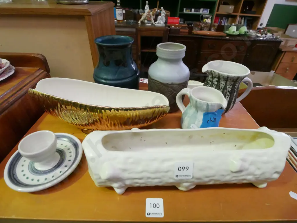 4x vases, 2x Hanmer pottery items - both have chips and cracks Image 1++