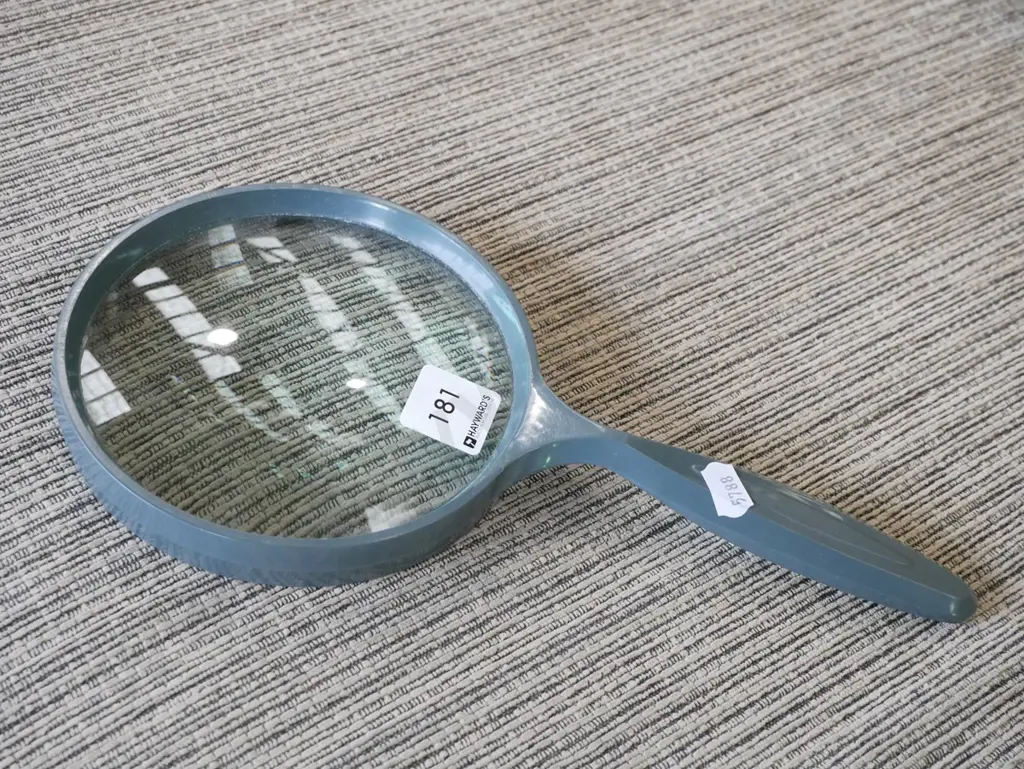 magnifying glass Image 1++