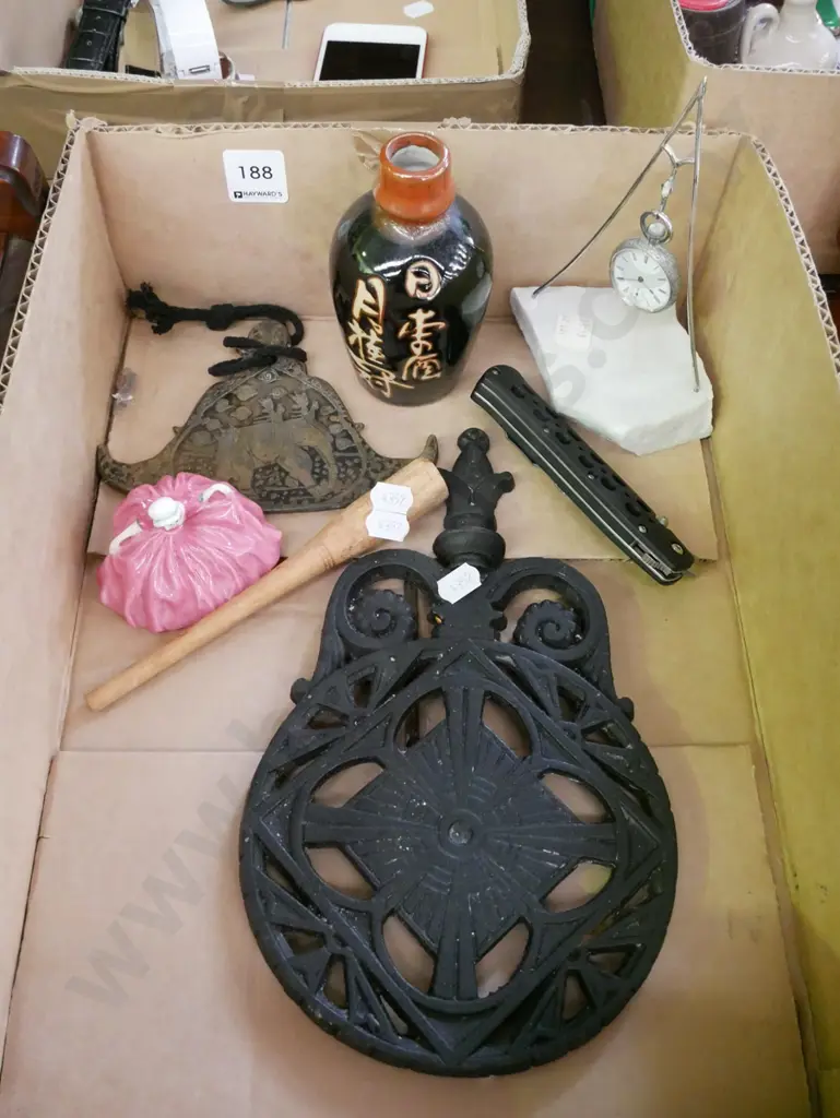box; cast iron trivet, figurines, pocket knife etc Image 1++