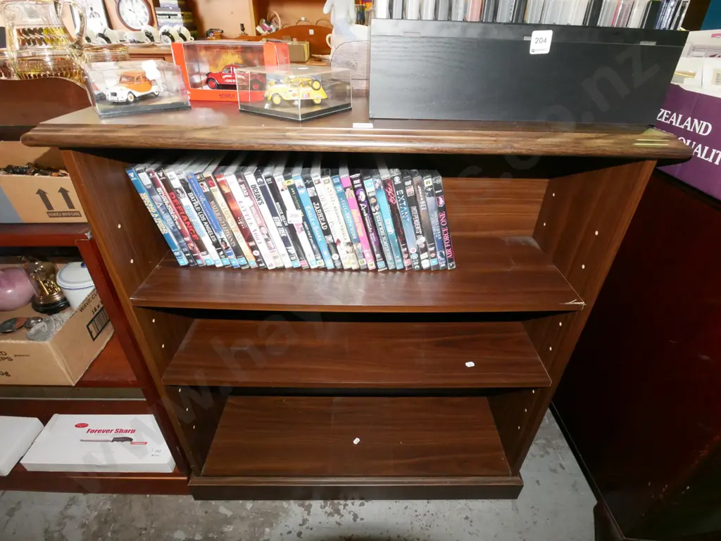 mdf melteca dark stained bookcase H-920 W-830 D-260 Image 1++