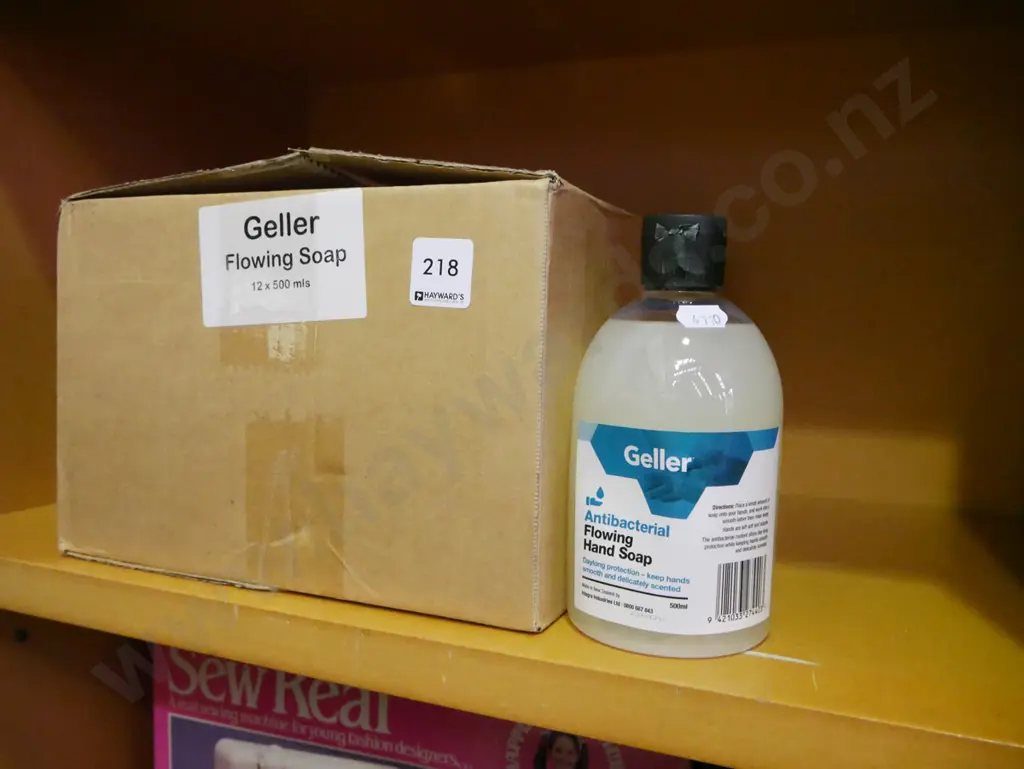 box; Geller antibacterial soap Image 1++
