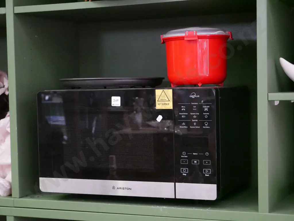 Ariston microwave with metal tray, Sistema storage container Image 1++