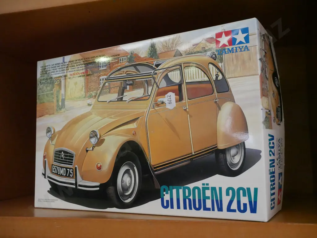 yet to be assembled Citroen 2CV Image 1++