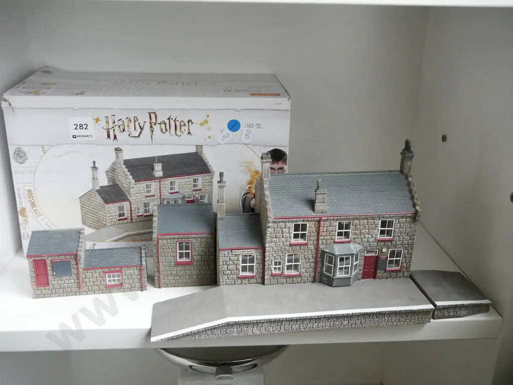 Harry Potter Hogsmead model railway station building Image 1++